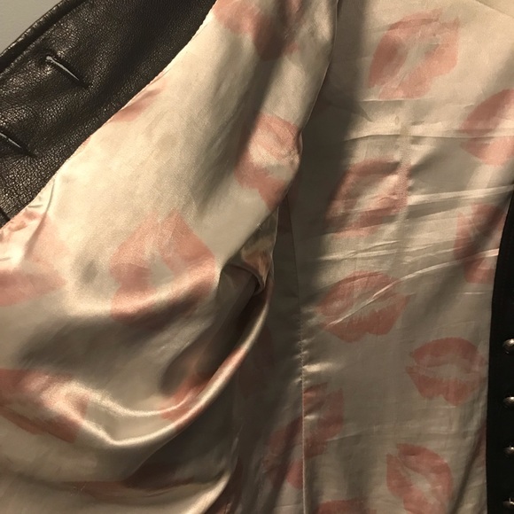 Danier leather coat size large - Picture 6 of 8